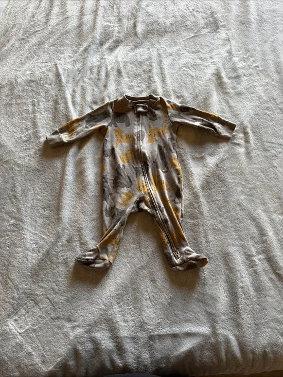 Carter’s 6M Gray Safari Animal Footed Sleeper 2-Way Zip Pajamas Baby Unisex
