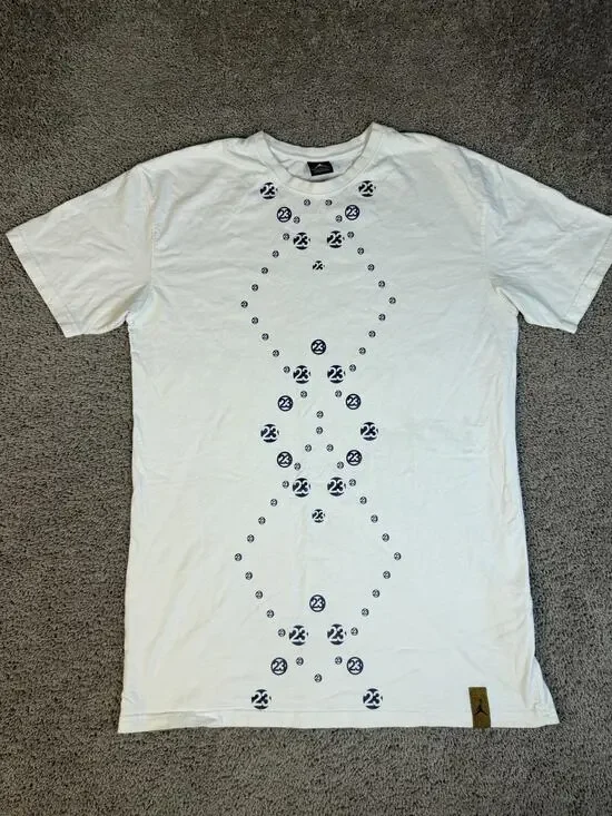 Jordan Shirt Mens XL White 23 Circle Print Graphic Crew Neck Cotton Classic Fit