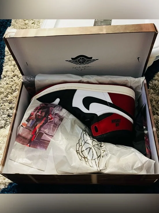 ✨Jordan 1 Retro High Remained ‘Black Toe’, Men’s Size 13 / Women’s 14.5✨