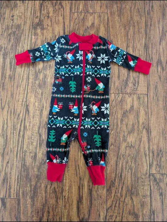 Hanna Andersson Christmas Gnome Print One-Piece Footie with Red Trim