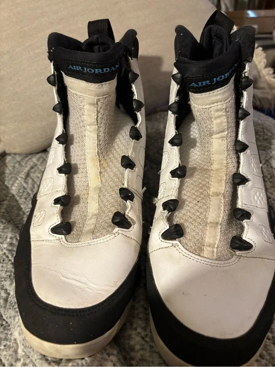 Air Jordan 9 Retro University Blue, style CT8019-140