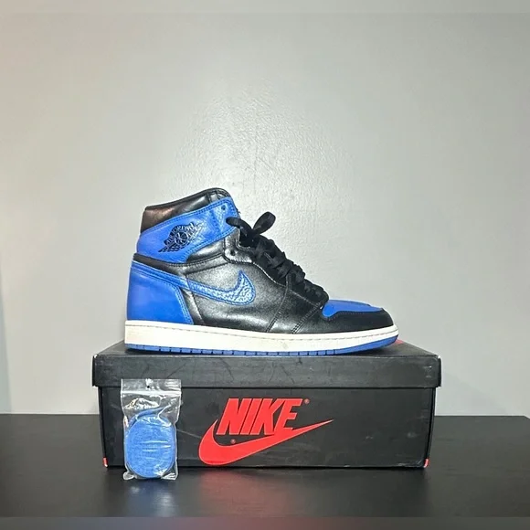 Size 11 - Jordan 1 Retro OG High Royal