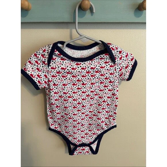 Vineyard Vines White Bodysuit with Red Whale & Navy Trim size 3-6 months