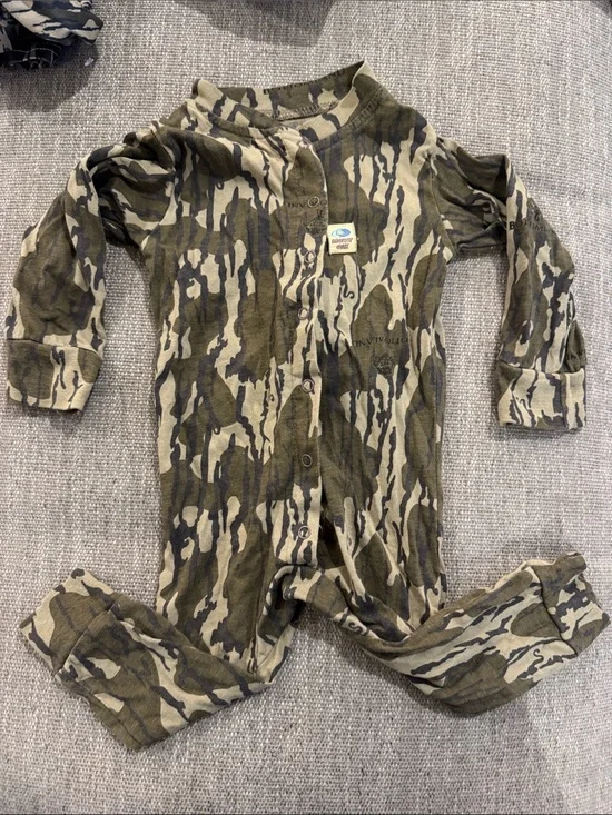 Mossy Oak Kids One-Piece Camo Sleeper - Olive Green & Tan