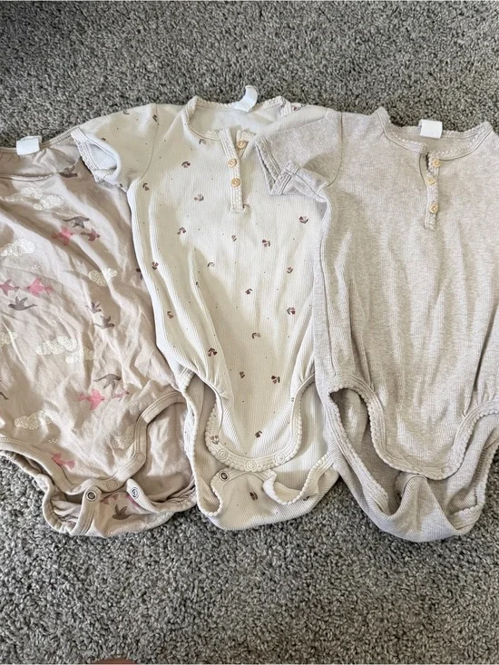 H&M Neutral Beige & Cream Ribbed Short-Sleeve Bodysuit Set