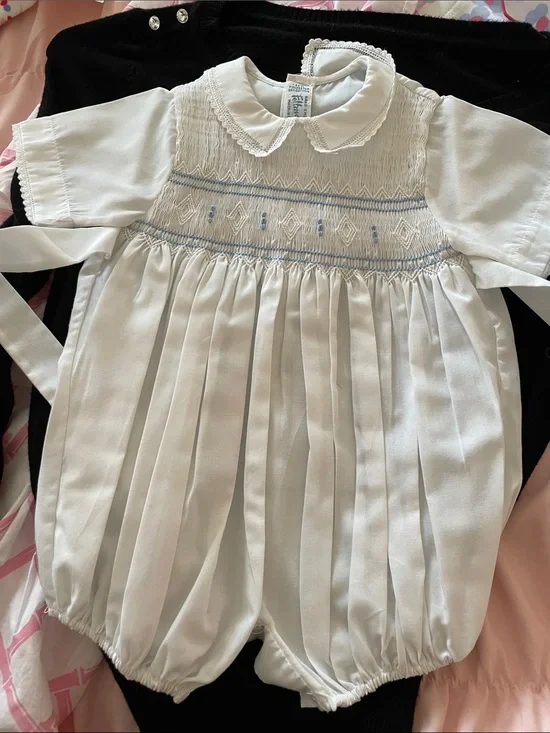 Feltman White Smocked Baby Romper with Blue Embroidery 0-3