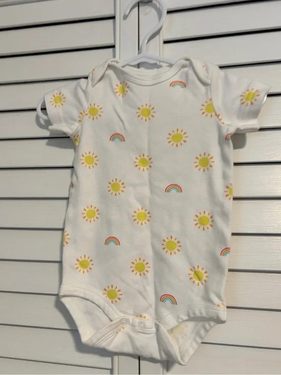 Primary Onesie Bodysuit in White with Sunny & Rainbow Print 3-6 months