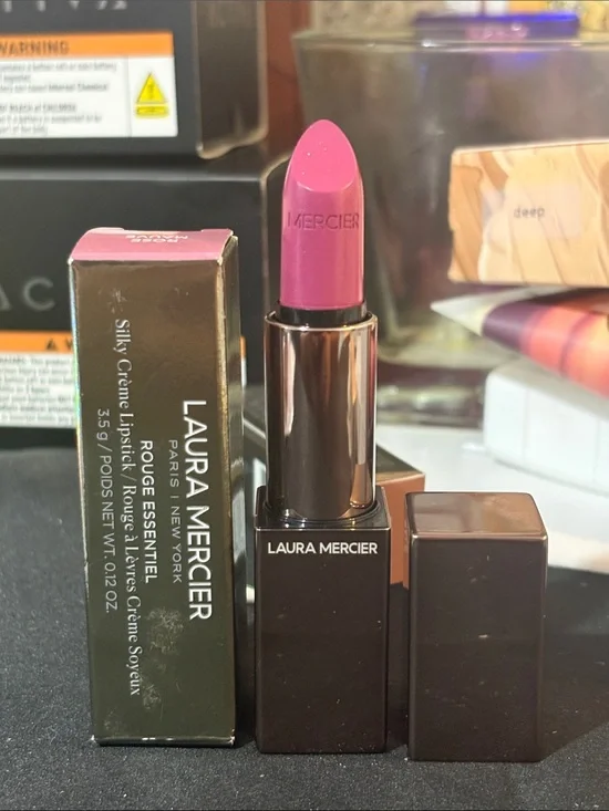 laura mercier Silky Crème Lipstick – Bright Raspberry Pink
