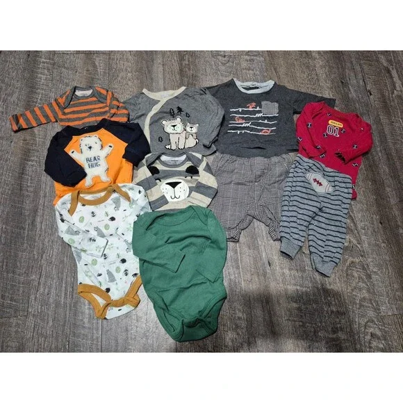 Baby boy clothing lot size 0-3 months