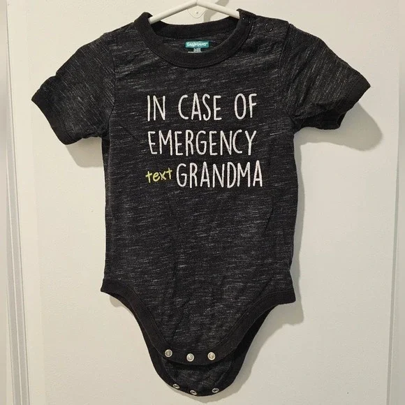 24M Black White Onesie IN CASE OF‎ EMERGENCY TEXT GRANDMA Cute Funny Graphic