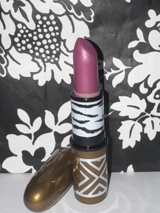Mac Purple Rite lipstick