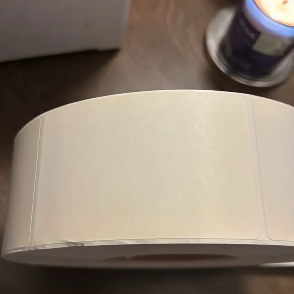 1000 2.5 in x 4 in labels on a roll