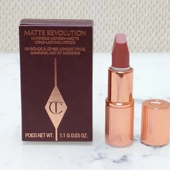 Charlotte Tilbury Matte Revolution Lipstick - Pillow Talk