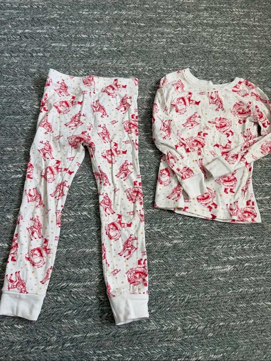 Old Navy White and Red Reindeer Holiday Pajama Set