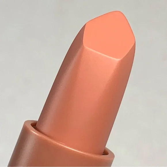 HUDA Beauty Lipstick Buttercup BNIB