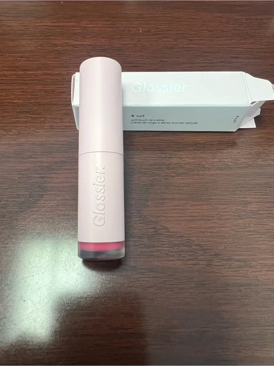 Glossier G Suit Soft Touch Lip Crème