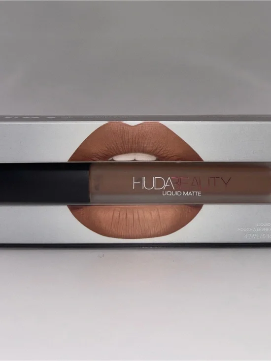 Huda Beauty Liquid Matte Lipstick Sugar Boo NIB