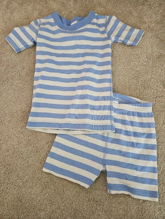 Hanna Andersson white and blue stripe pajamas, 6-7 (120 Cm)
