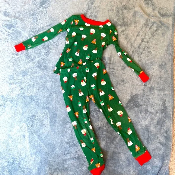 Carter’s Christmas pjs size 5T