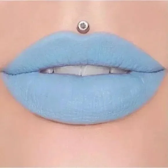 Jeffree Star Velvet Trap Lipstick in Jawbreaker