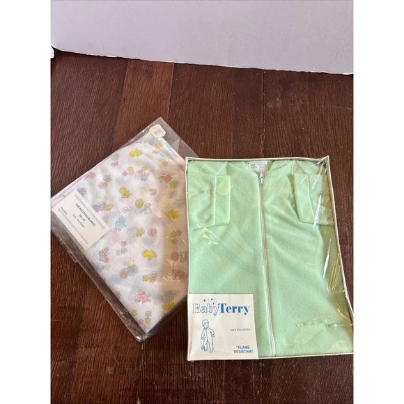 VTG 80' Baby Terry Mint‎ Sleeper 12-18 LBS With  Unbranded Receiving Blanket NOS