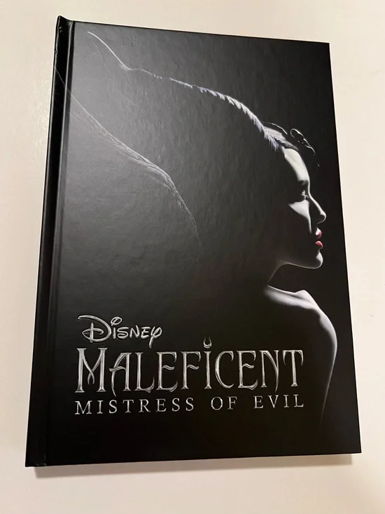 NWOT DISNEY MALEFICENT HARDCOVER LINED NOTEBOOK/ JOURNAL.