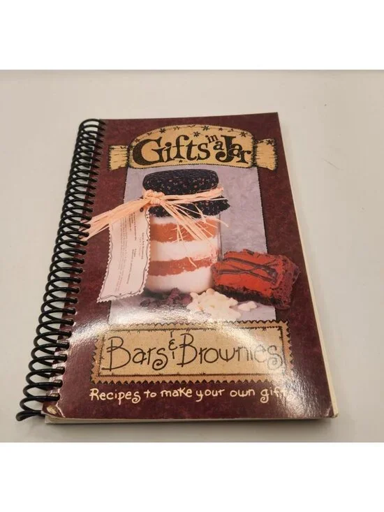 Vintage Bars & Brownies Recipes in a Jar: DIY Food Gift Ideas. Holiday baking. B