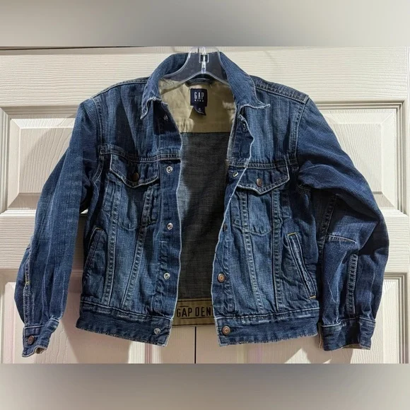 Gap Kids  Denim Jacket Girls Size M (8) Blue Jean. Adjustable Bottom Buttons