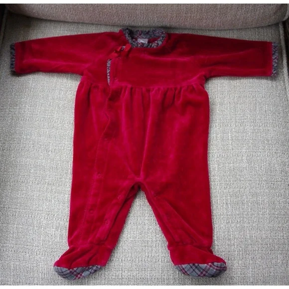 Nordstrom‎ Baby Girls Christmas Red Gray Plaid Velvet Sleeper 3 mos. EUC