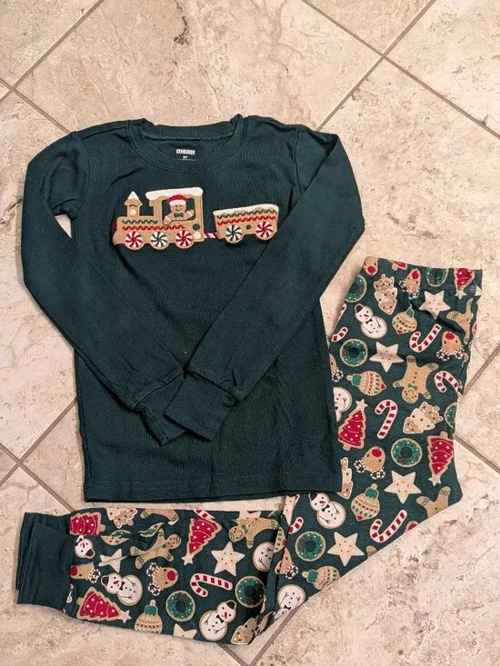 Sz 5T Gymboree holiday Pajamas