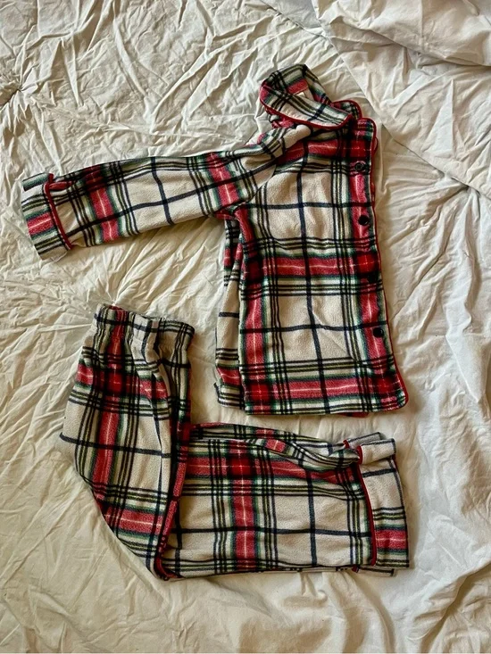 Wondershop Cream, Red, Green & Navy Plaid Fleece Pajama Set