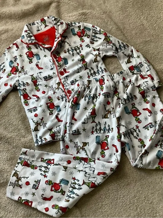 Kids Grinch White Holiday Character Print Pajama Set with Red Trim