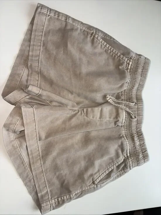 Gap Kids Boy’s 8 Tan Shorts EUC Lightweight Comfortable Beach Active Formal
