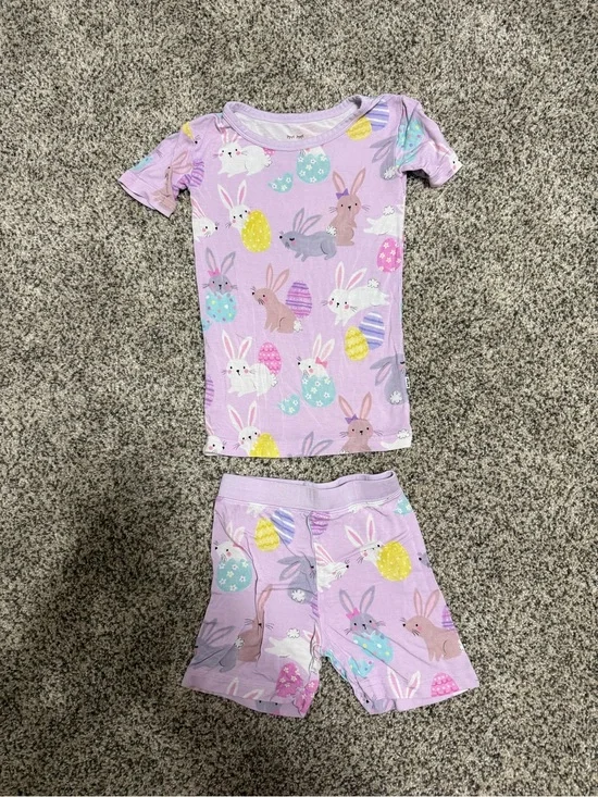 LITTLE SLEEPIES Girls' Lavender Bunny Print Short Pajama Set 3T