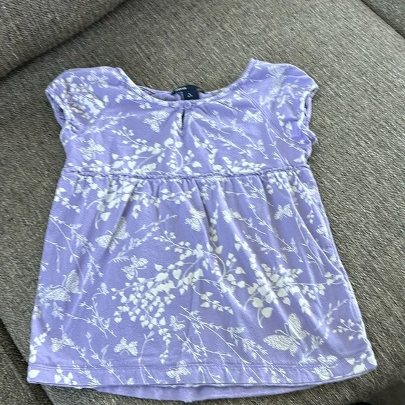 Gap kids Girls Purple Lilac Smocked Keyhole button Cap Sleeve Top Size 6