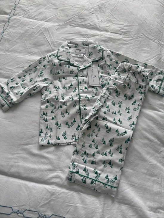 Petite Plume Christmas trees Pajama Set NWT 12-18 month