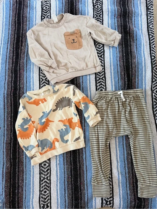 2T/3T bundle - 2 sweaters + 1 pants