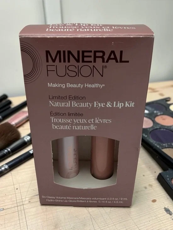 Mineral Fusion Natural Beauty Eye & Lip Kit - Nude Pink