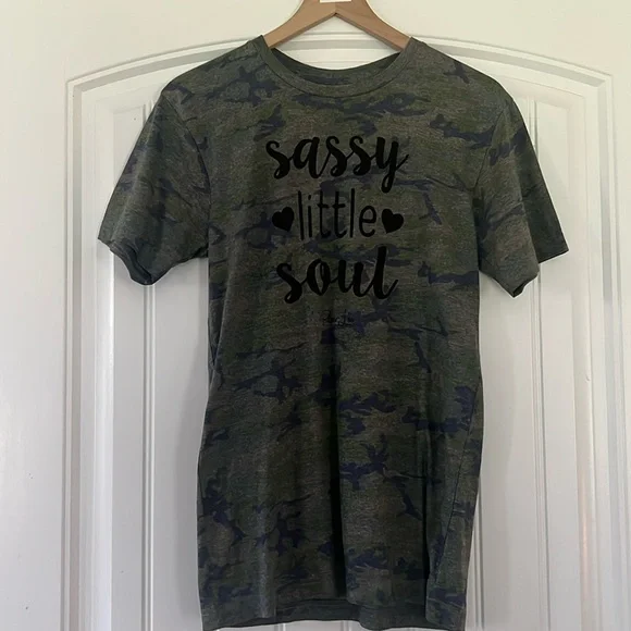Sassy Little Soul T Shirt Size L