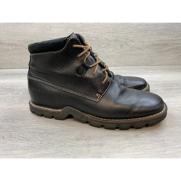 Cole Haan Country Women's Black Pebbled Leather Waterproof Lug Sole Boots 8.5 B