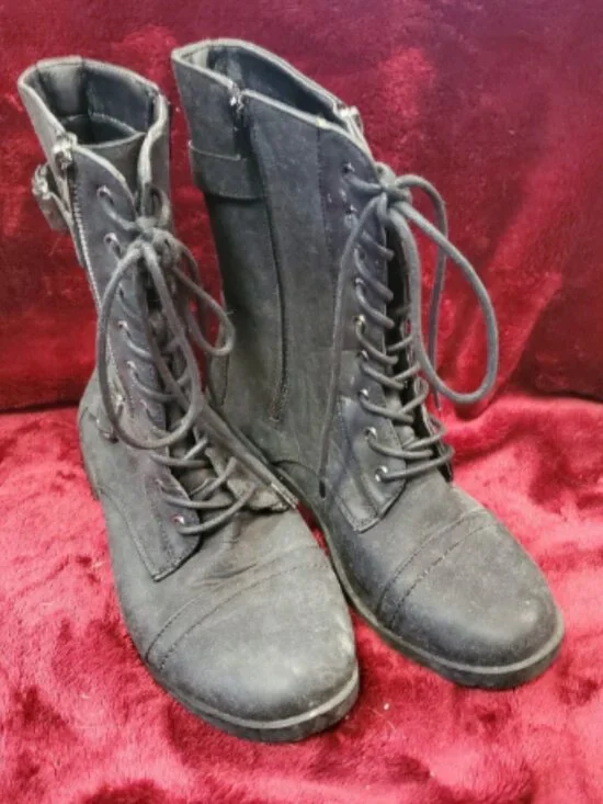 Etc! Suede Zip Entry Round Toe Boot