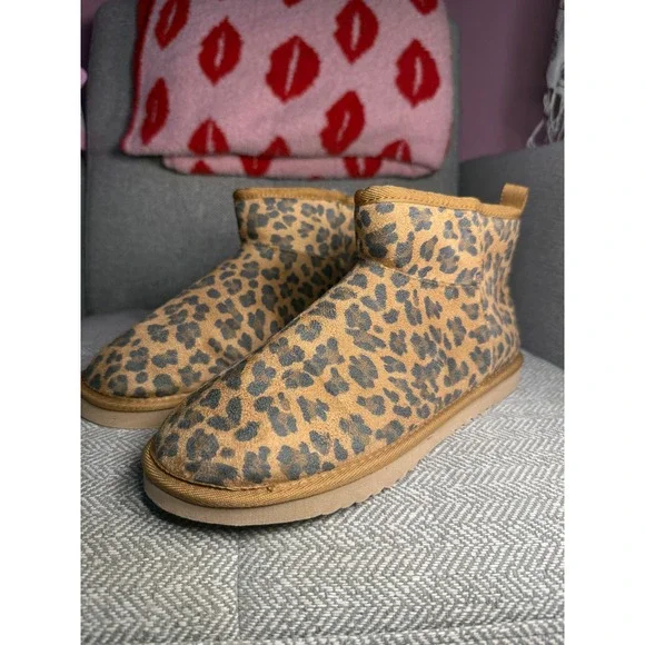 Volatile Leopard Print Faux Fur Lined Ankle Boots Tan Brown Women Size 9