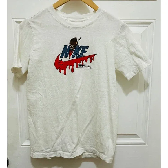 Nike Mens Treat Your Sole Ice Cream Graphic Tee White YXL Short Sleeve T-Shirt