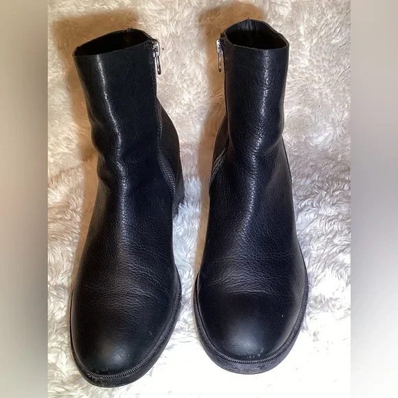 Kork-ease black leather ankle boots size 10
