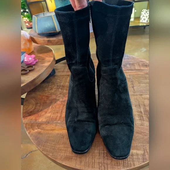 Aquatalia Tilly Weatherproof Bootie, black suede, size 9