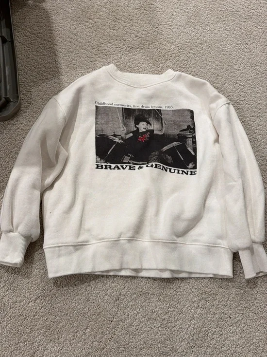 Zara White Graphic Sweatshirt with Black Print