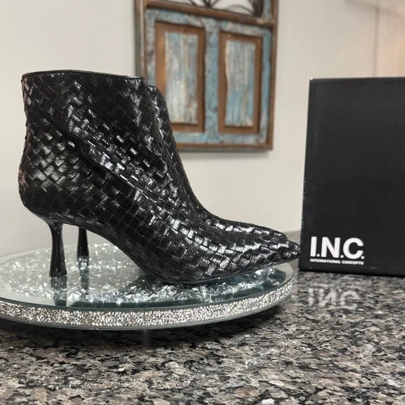 INC International Concepts Black woven Textured Ankle Booties NWT 10.5