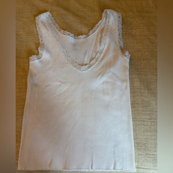Brandy Melville Girls Lace Trimmed V Neck White Ribbed Tank Top.