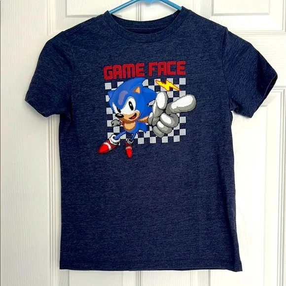 Boys navy Sonic the hedgehogs t-shirt size 8