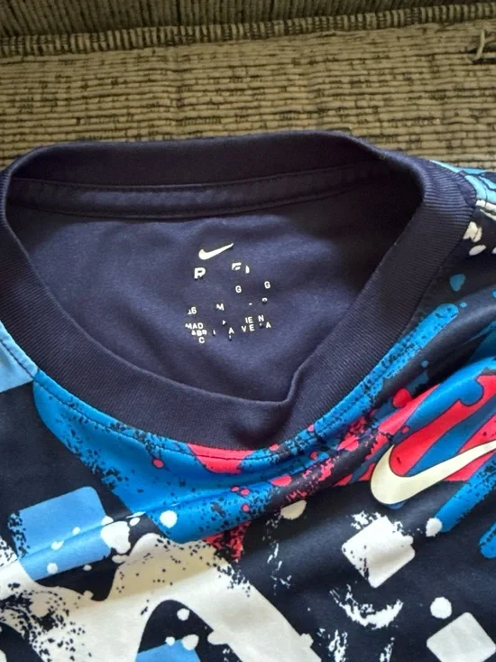 Nike Navy, Blue, Red & White Graphic Crew Tee